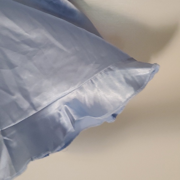 DONATING SOON Bridesmaid robe- size L - Picture 3 of 6